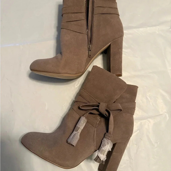 Just Fab Landry Bootie Never worn size 9 - Picture 5 of 9